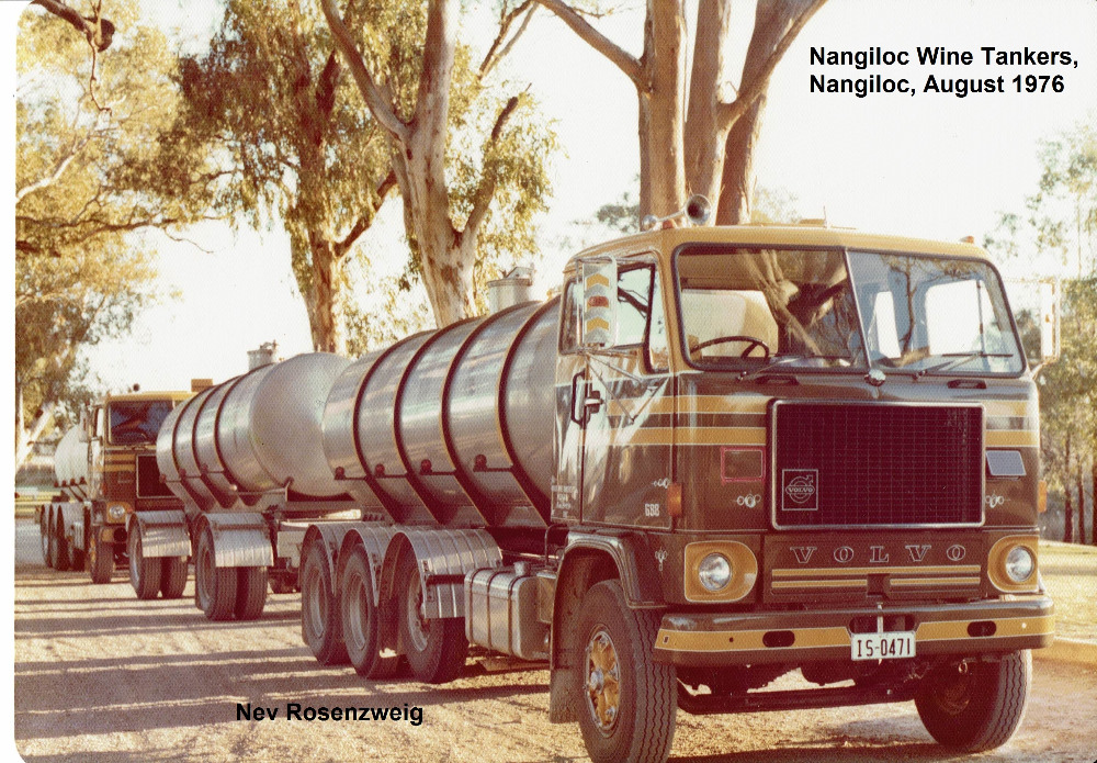 a2p21-1. Nangiloc Wine Tankers, Nangiloc, August 1976.jpg